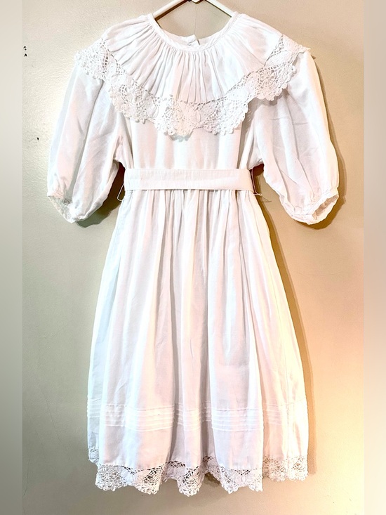 Paper White Vintage Other - Classic White Lace-Trim Girls' Dress Size 12
